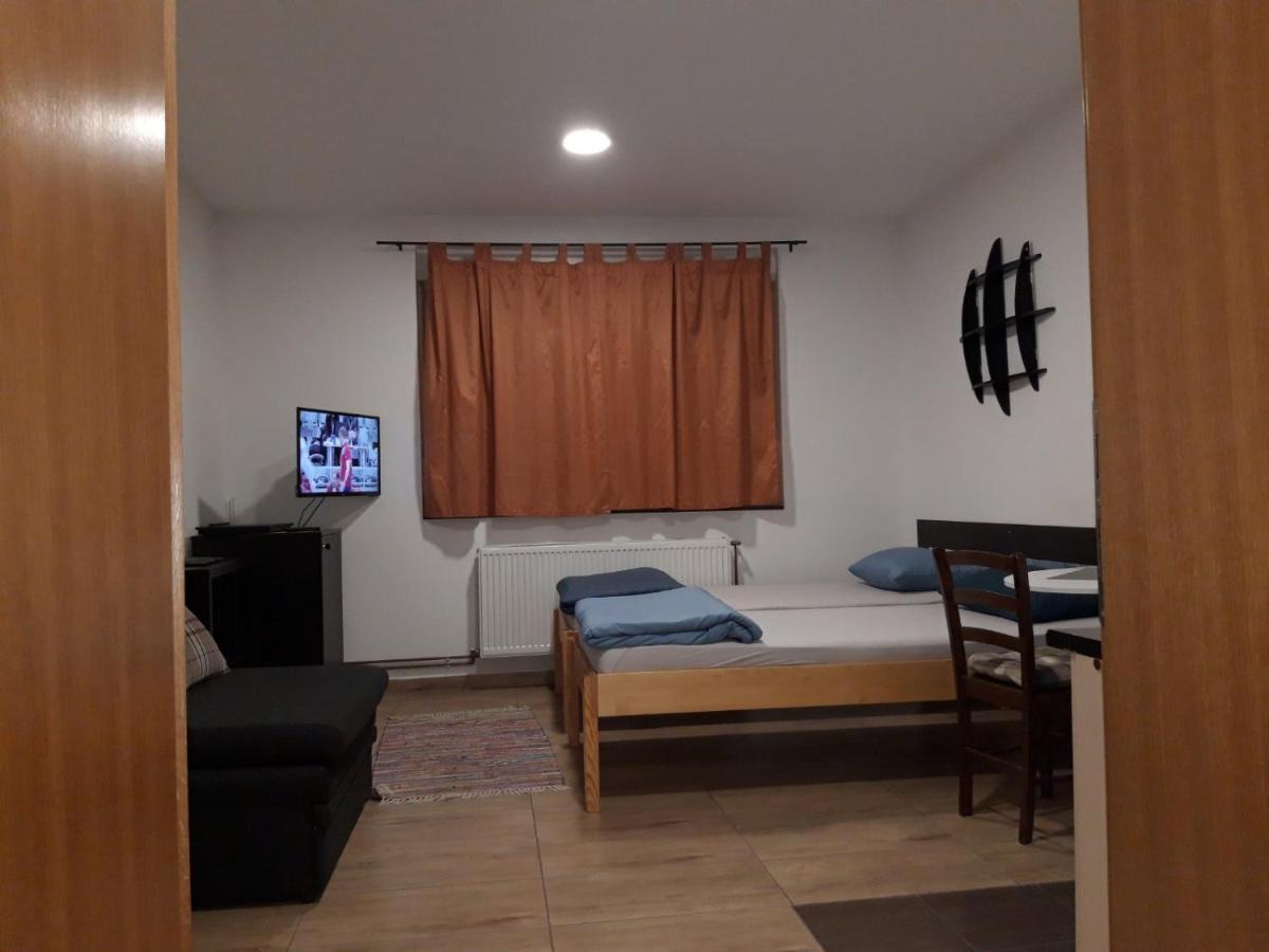 Apartment Eurho Osijek Bagian luar foto