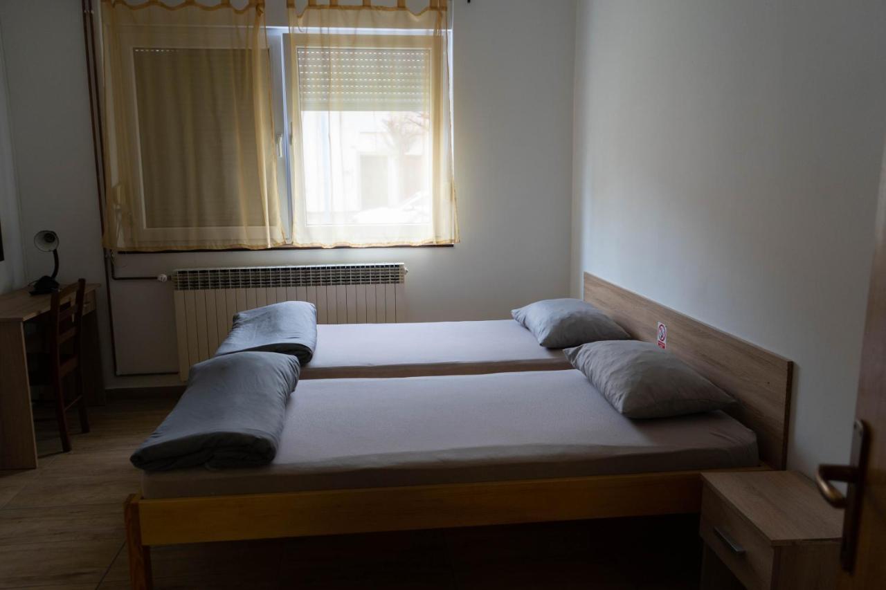 Apartment Eurho Osijek Bagian luar foto