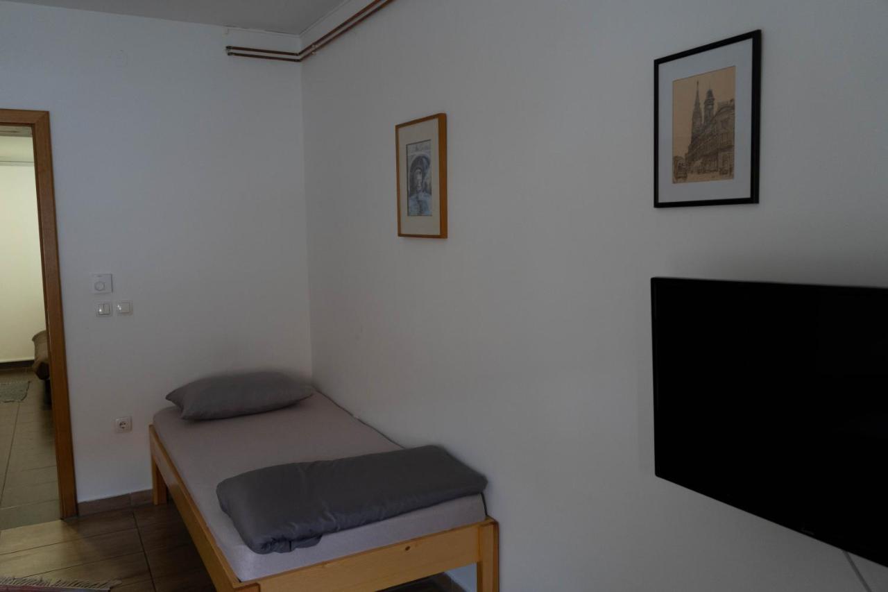 Apartment Eurho Osijek Bagian luar foto
