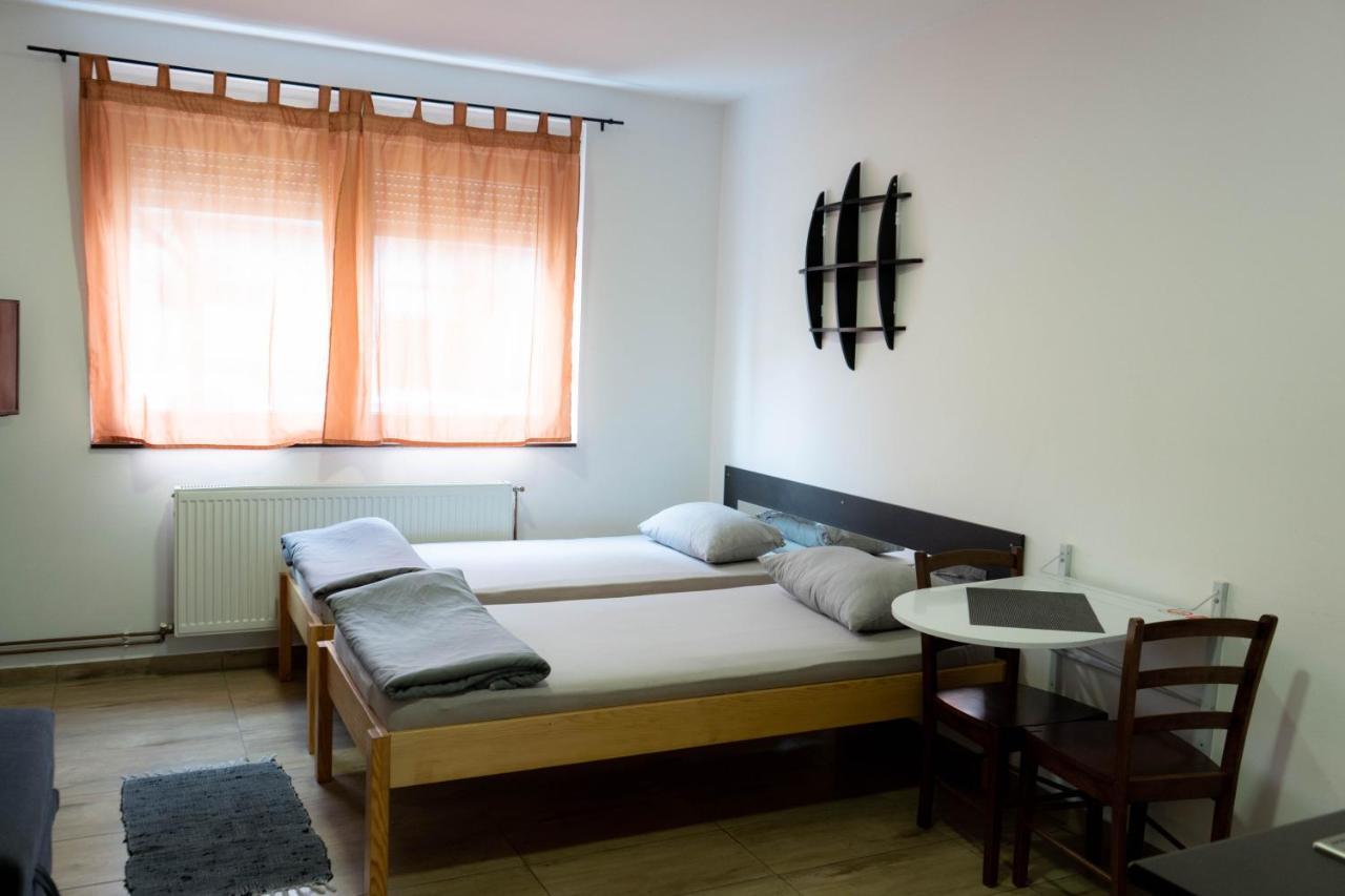 Apartment Eurho Osijek Bagian luar foto