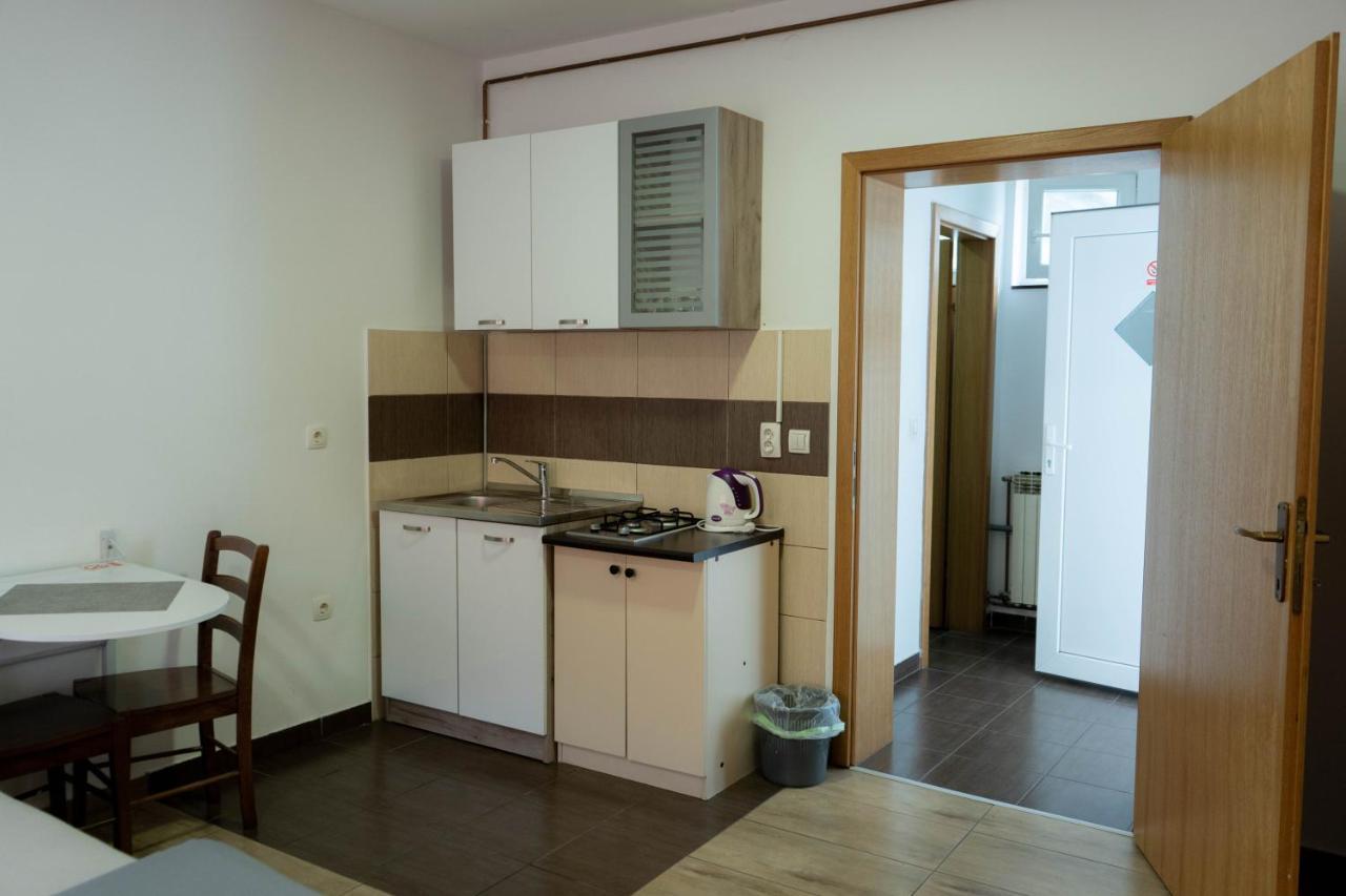 Apartment Eurho Osijek Bagian luar foto