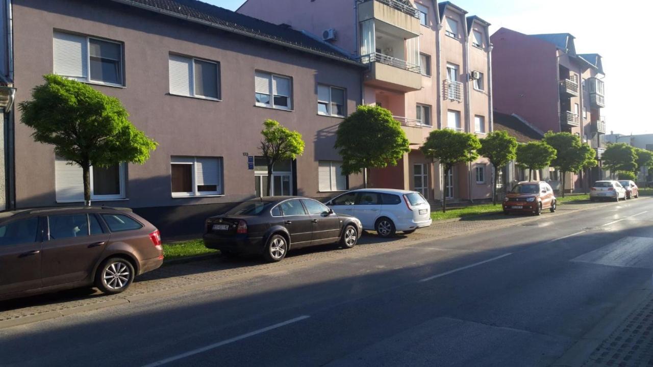 Apartment Eurho Osijek Bagian luar foto